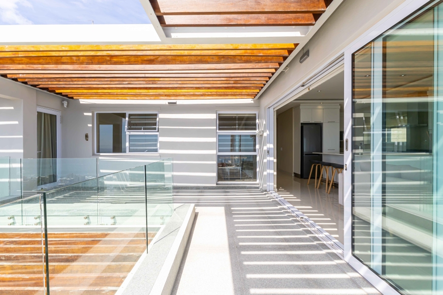 To Let 2 Bedroom Property for Rent in Bantry Bay Western Cape